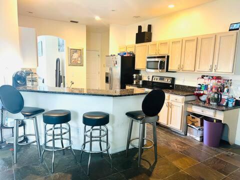 Room In Citrus Park And Carollwood, Close To The Airport & Downtown Tampa Eksteriør billede